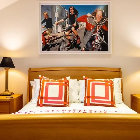 4 - The Kings Apartment *