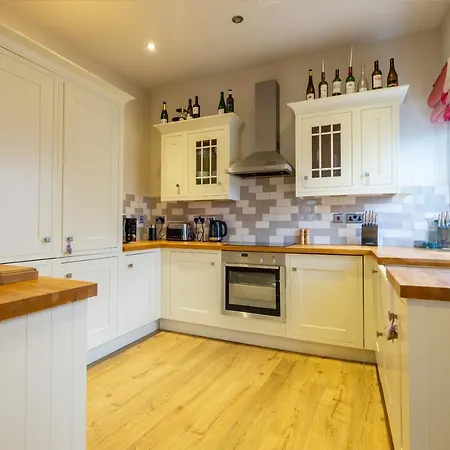 Apartment 4 - The Kings York